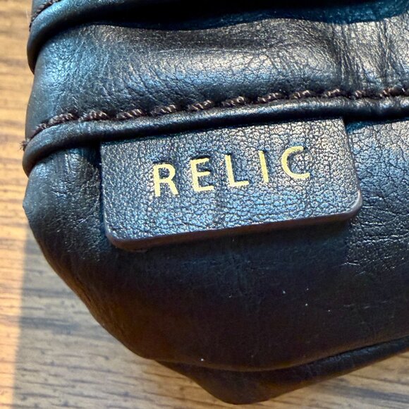 Relic by Fossil Black Crossbody Bag with Gold Chain Strap - Picture 8 of 10